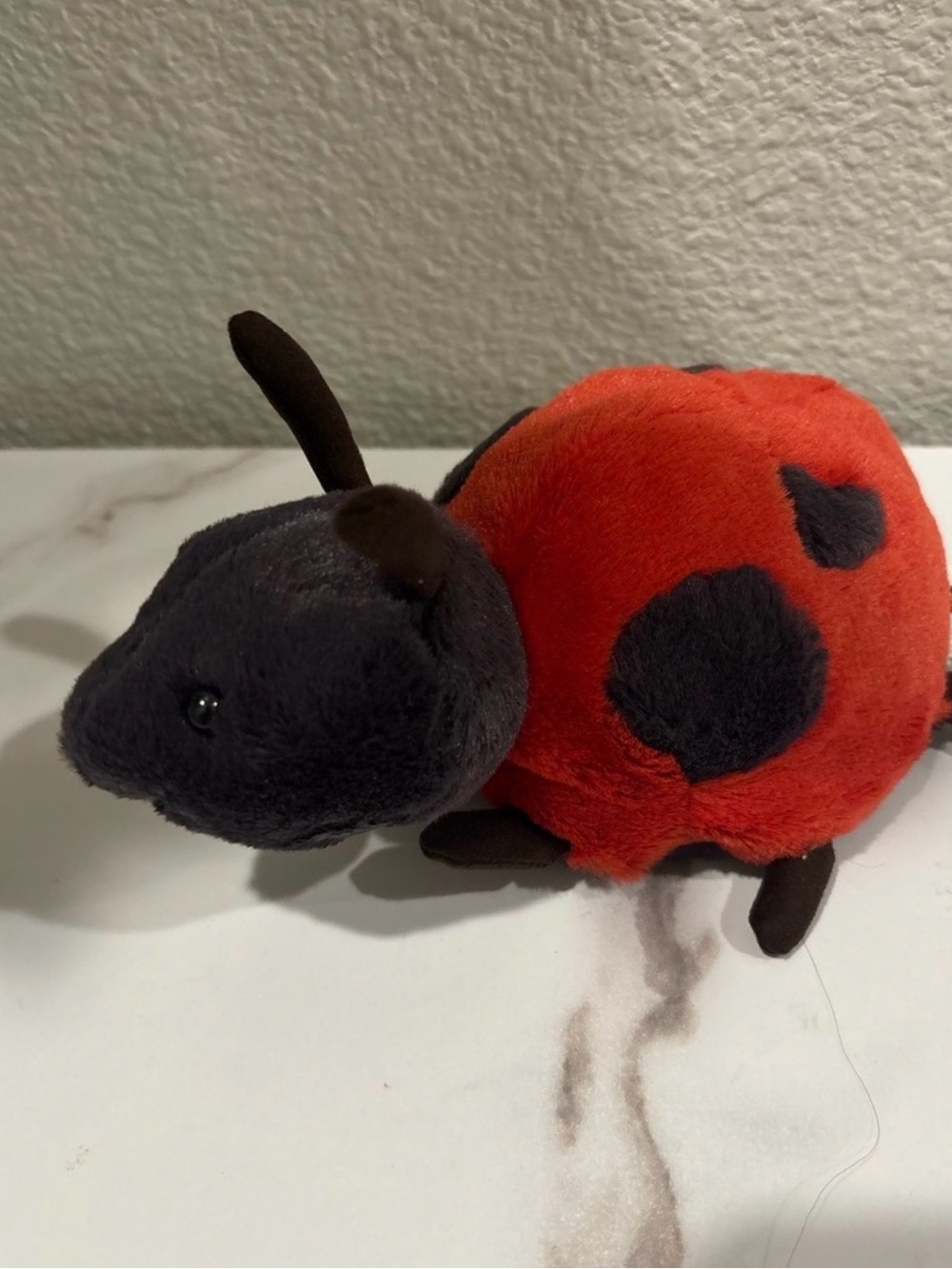 Jellycat Red and Black Ladybug Plush exc condition tags removed has pull tag